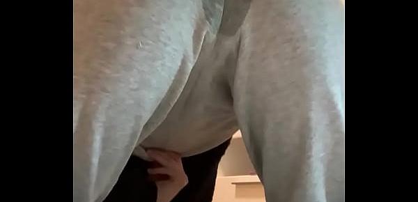 ich war so geil und pisste mich ein bis zum orgasmus